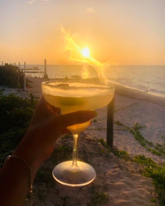 Merci, AnnJulie. Perfect photo for the evening! Parfait!